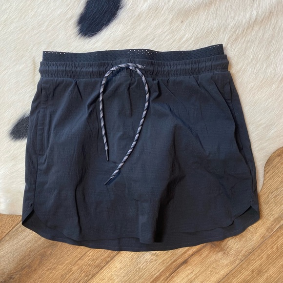 Athleta black crest skort - Picture 2 of 9